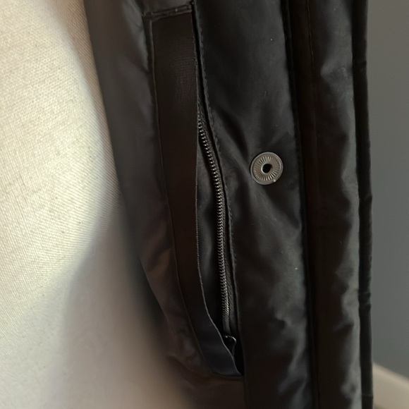 Womens Northface Artic Parka - Picture 7 of 16